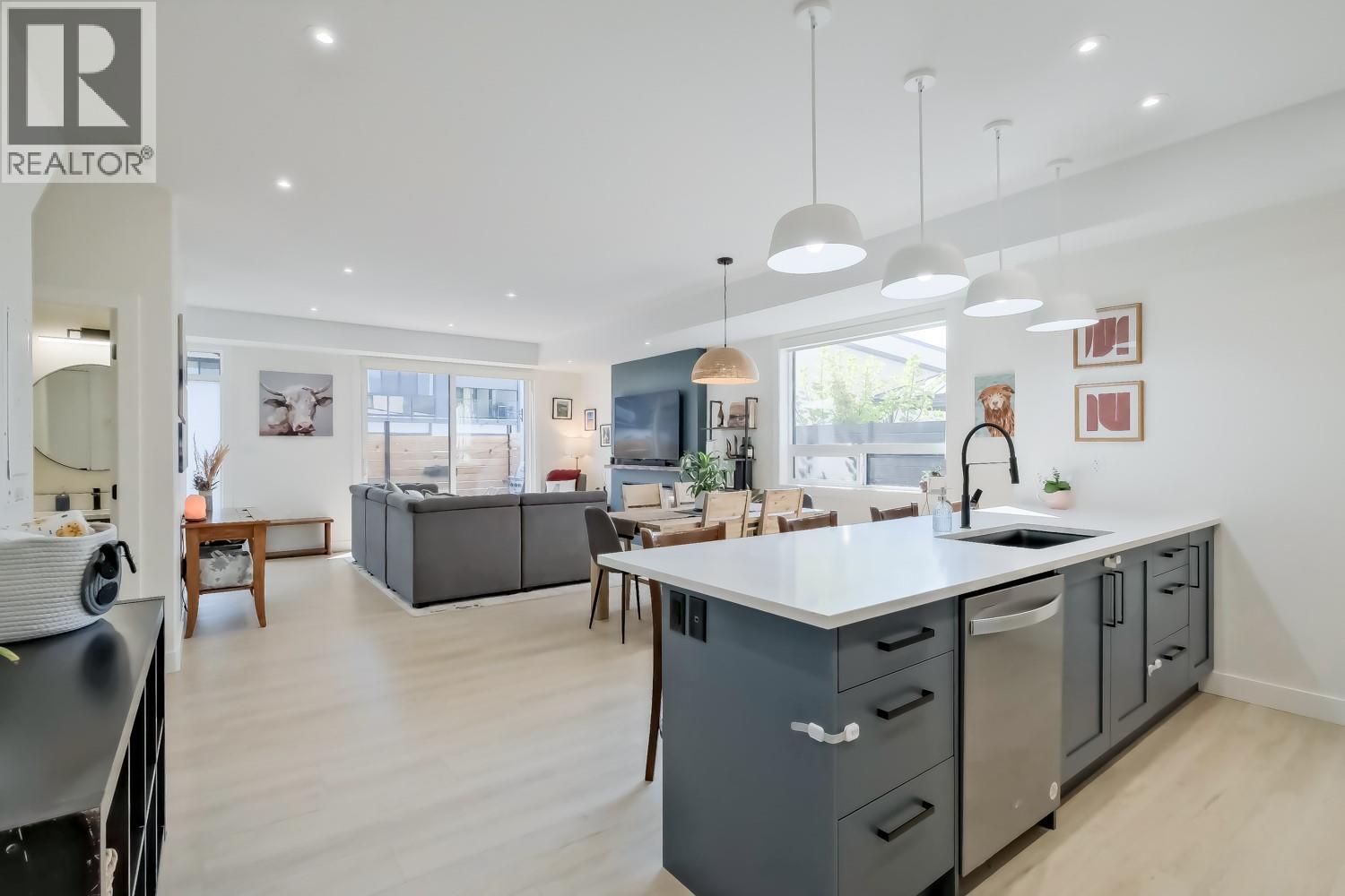 182 Van Horne Street Unit# 102