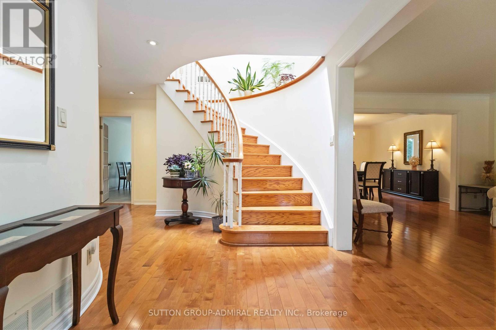 71 FARMSTEAD ROAD