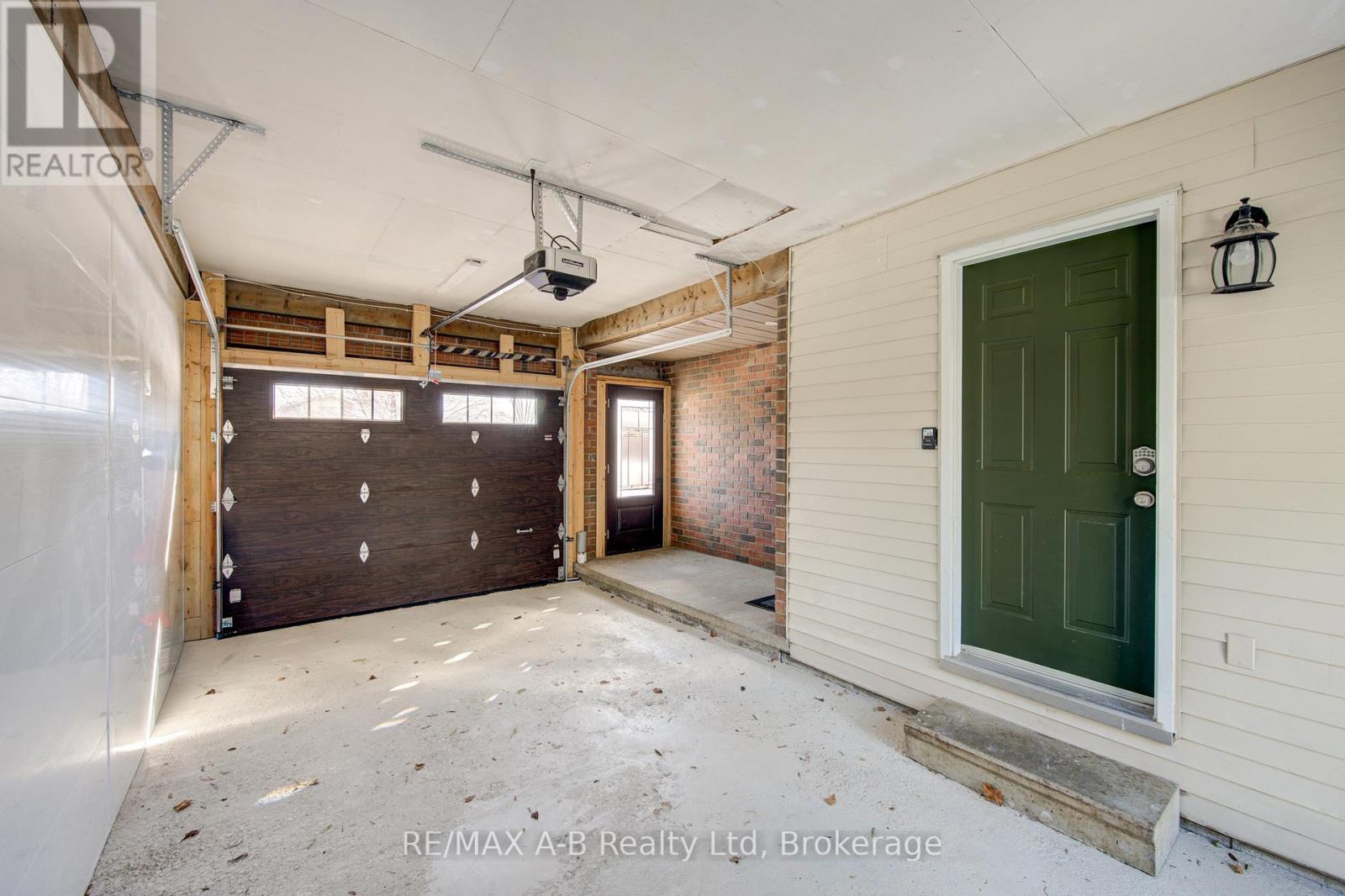 29 DUNSFORD CRESCENT