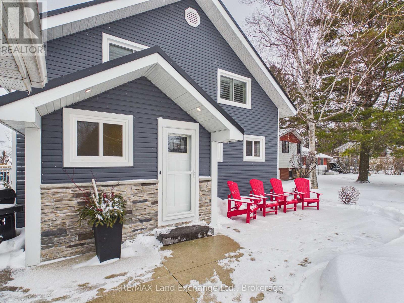 9 MACGREGOR BEACH ROAD