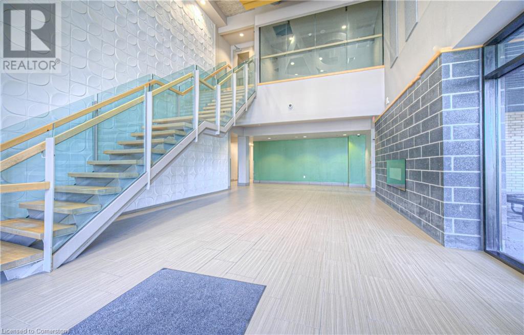 8 HICKORY Street W Unit# 302