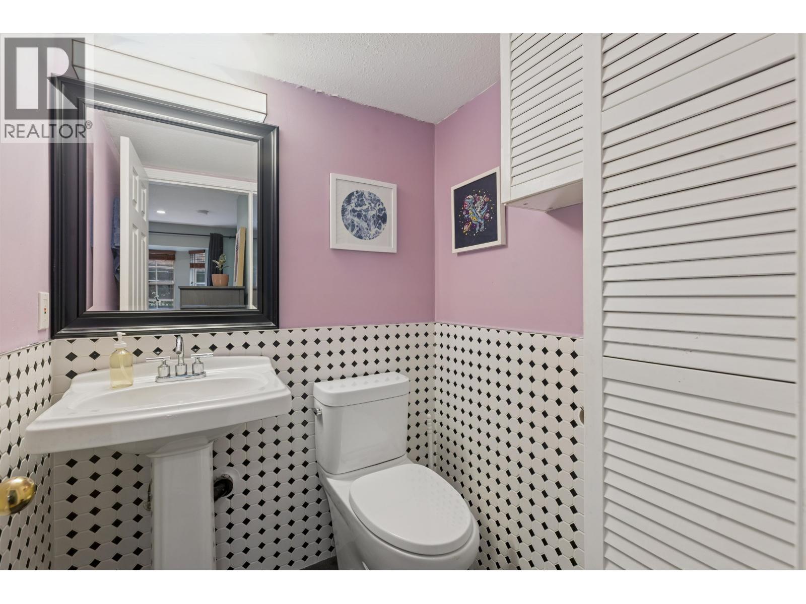 102 1689 E 4TH AVENUE