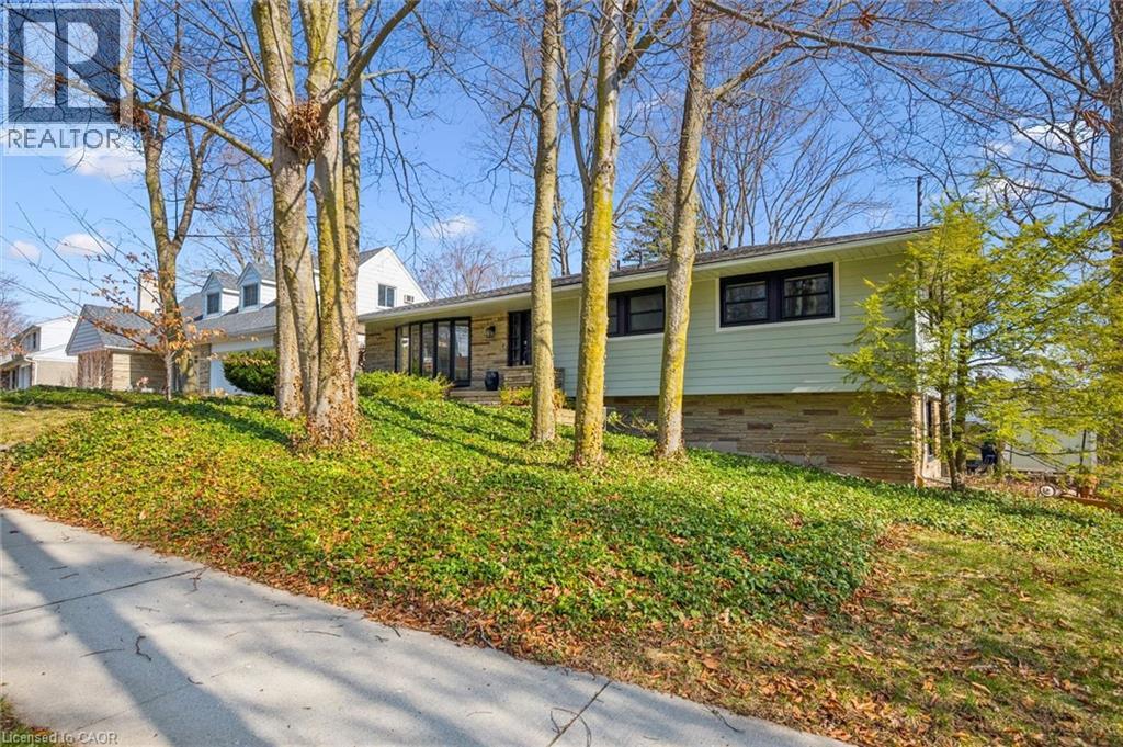 144 RIPPLEWOOD Crescent