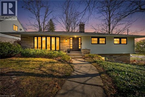 144 RIPPLEWOOD Crescent Kitchener ON N2M4R8