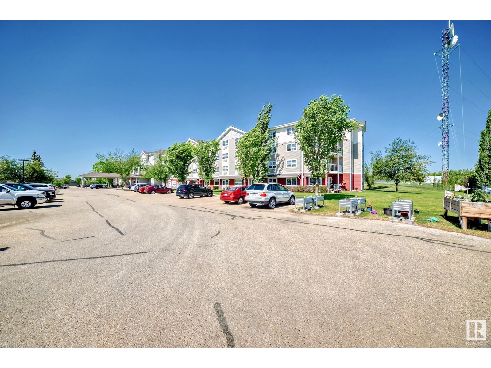 #321 8802 SOUTHFORT