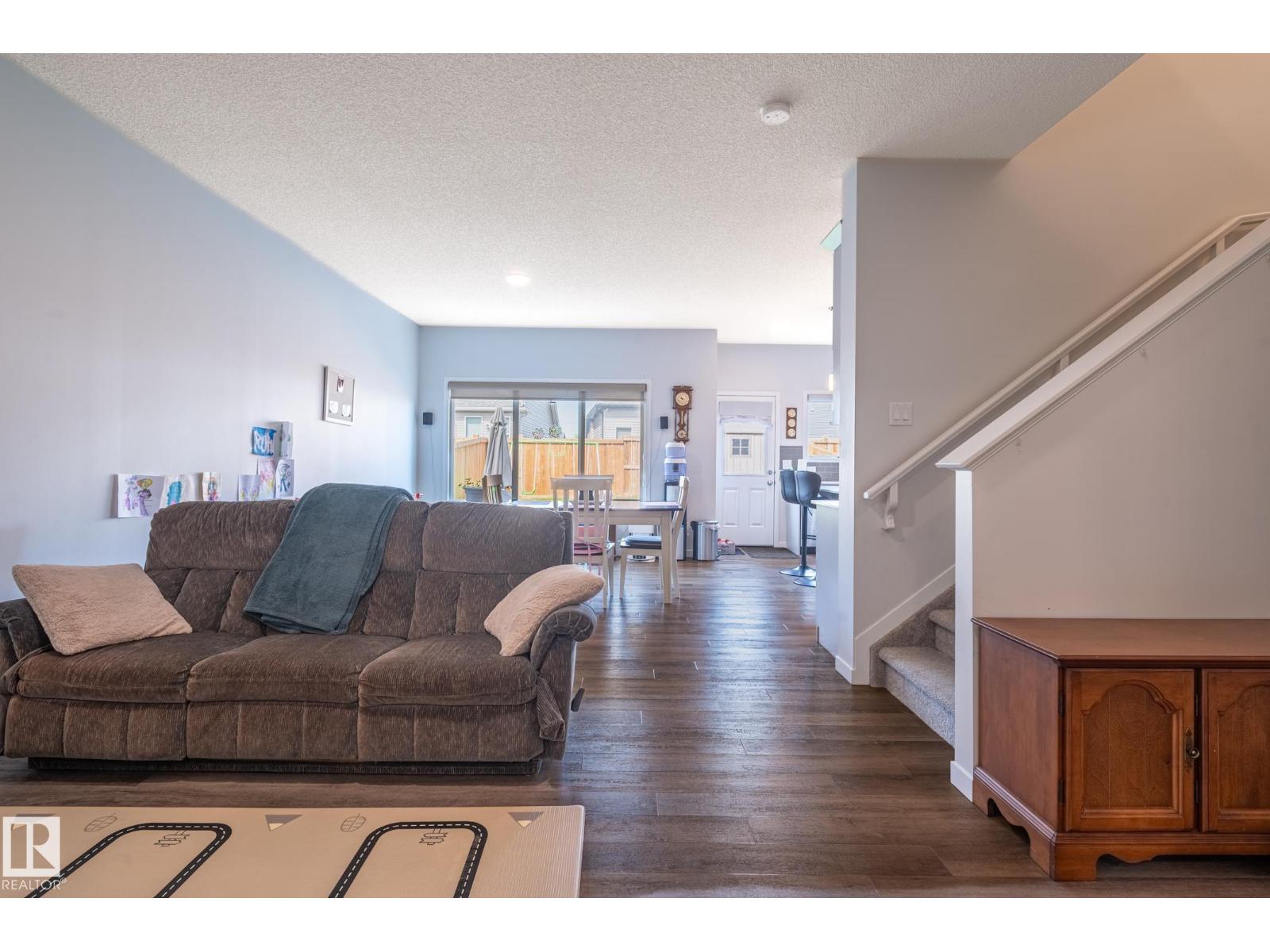 17562 63A ST NW