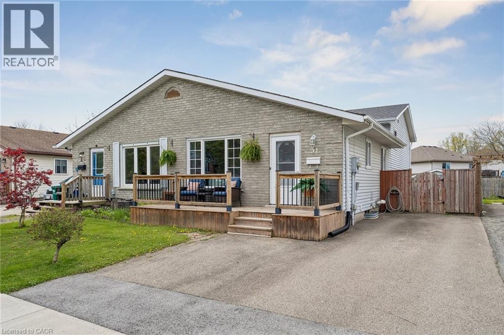 31 MAYFAIR Drive