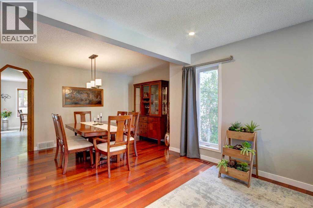 188 Mt Selkirk Close SE