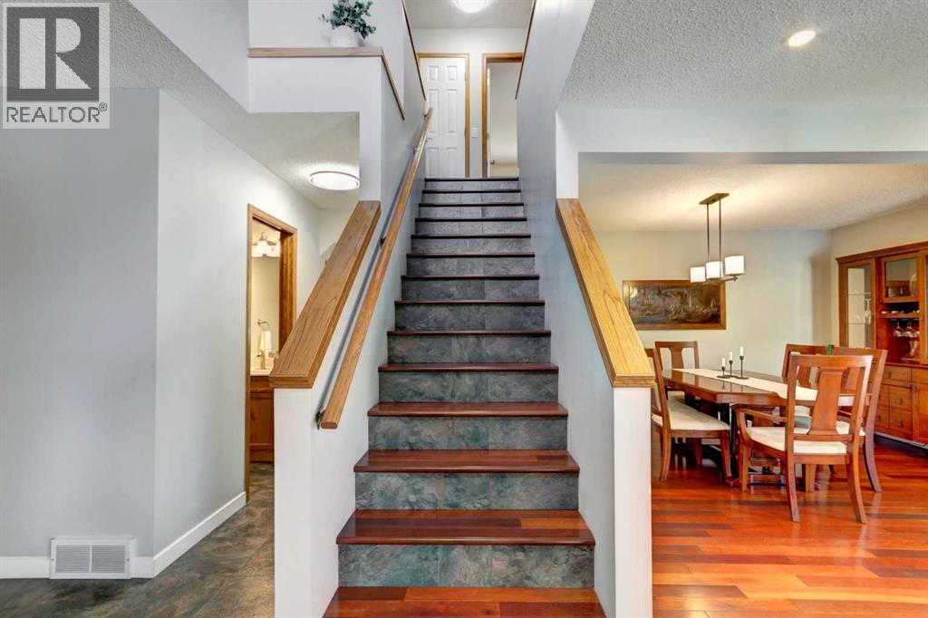 188 Mt Selkirk Close SE