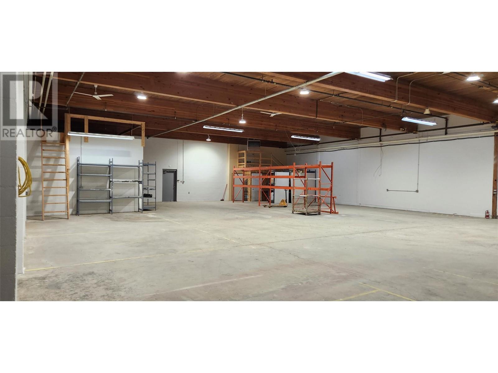 1219 Commercial Way Unit# 100