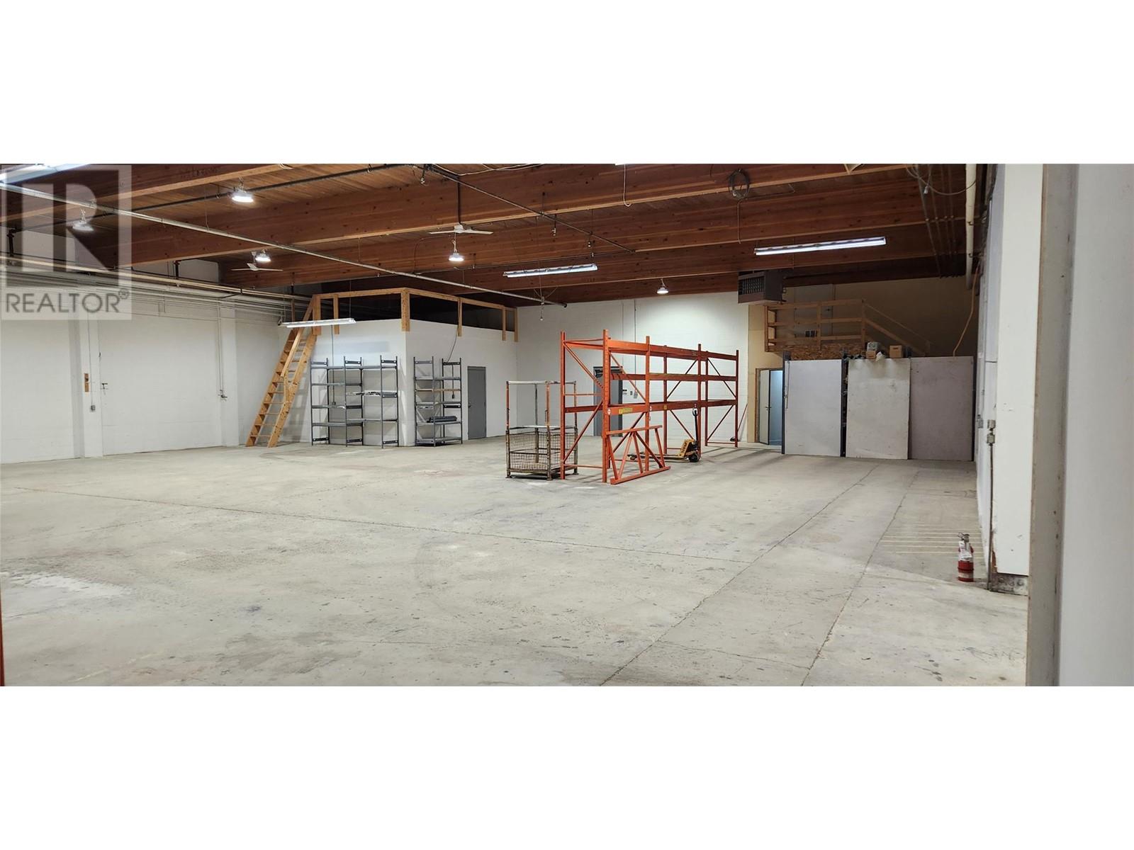 1219 Commercial Way Unit# 100