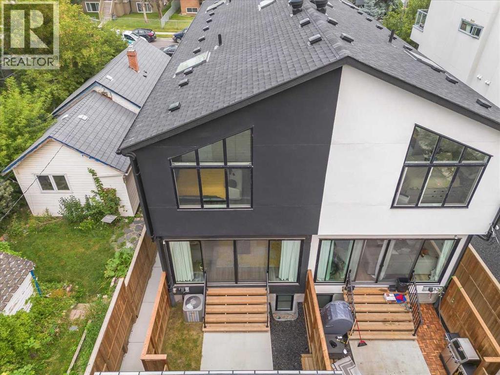 4, 1825 27 Avenue SW