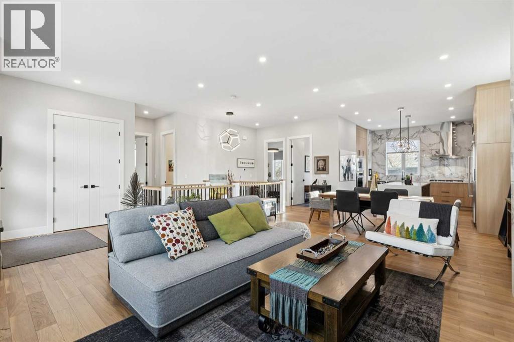 60 Havenhurst Crescent SW