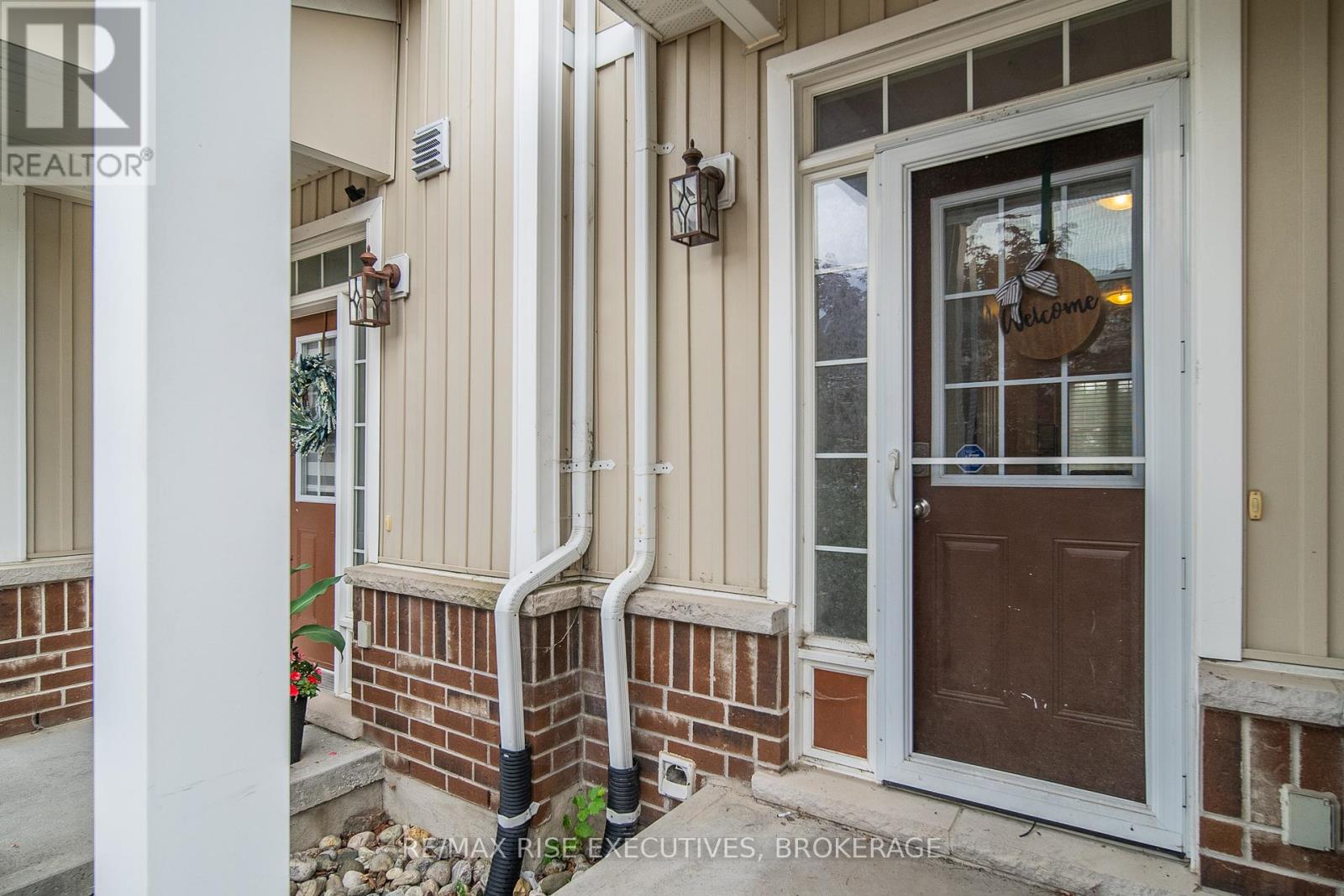 903 ASCOT LANE