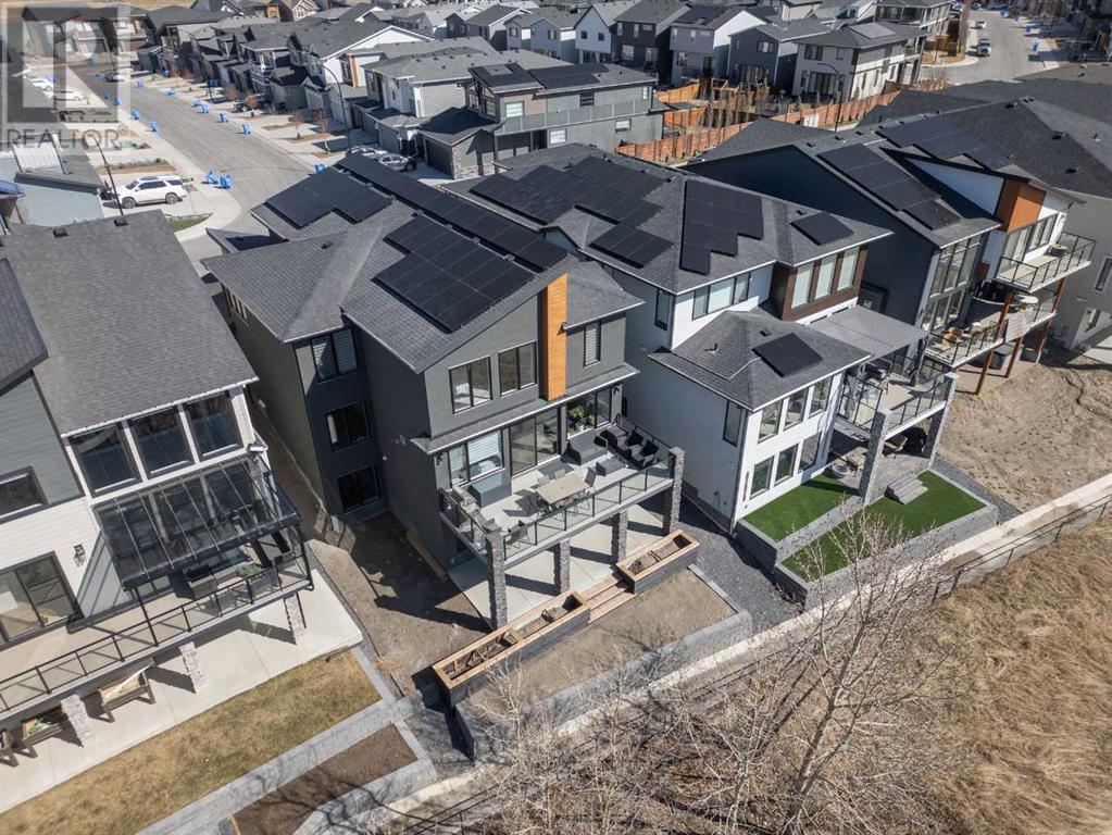 370 Rowley Way NW