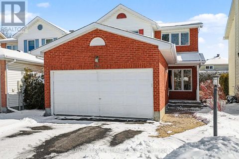 90 MORESBY DRIVE Ottawa ON K2M2J6