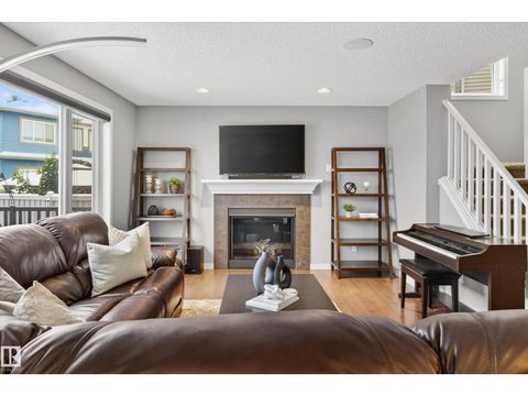 21711 85 AV NW Edmonton AB T5T2J6