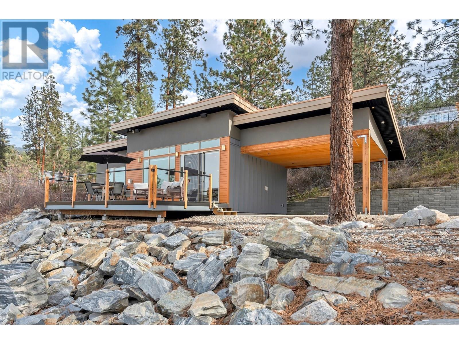 2864 ARAWANA Road
