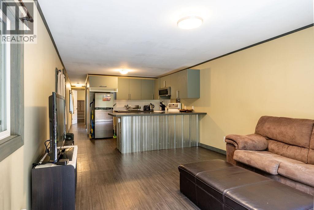 1079 Lundell Road Unit# 4