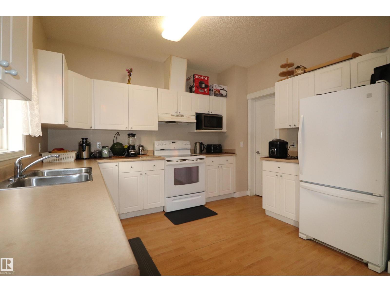 #47 16728 115 ST NW