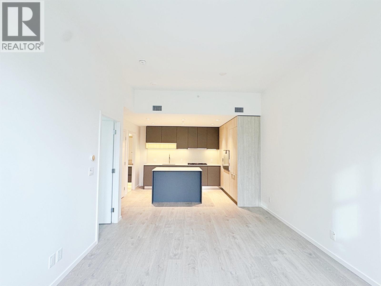 2 6200 MINORU BOULEVARD