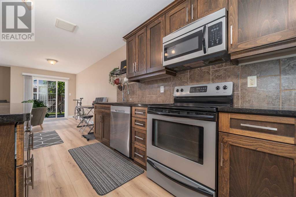 3, 893 Mt Sundance Manor W