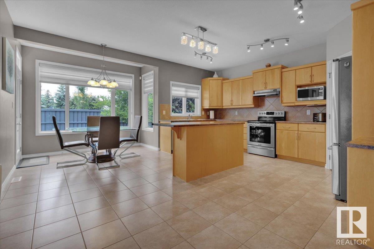 3232 TREDGER CL NW