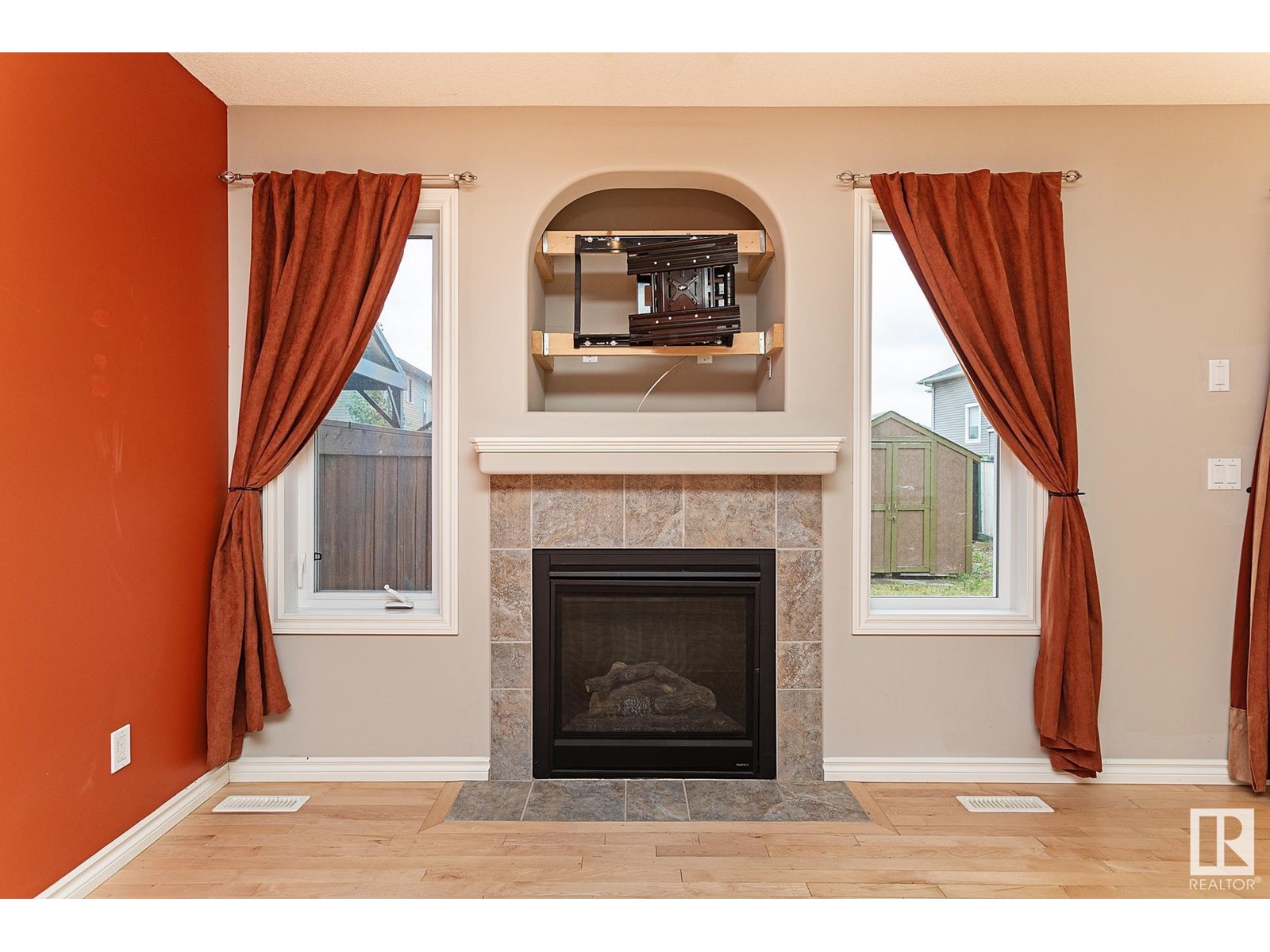 29 CARAGANA WY