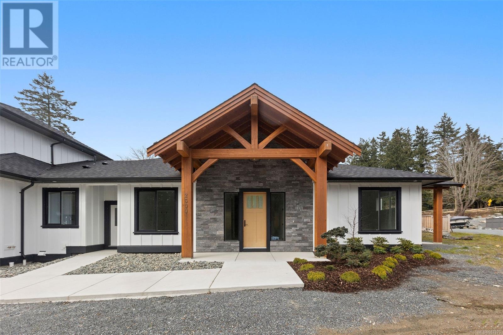 2600 Craven Cres