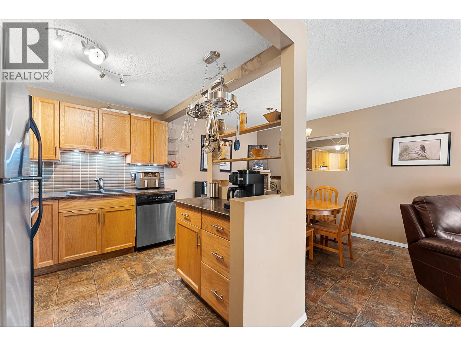 284 Yortkon Avenue Unit# 205