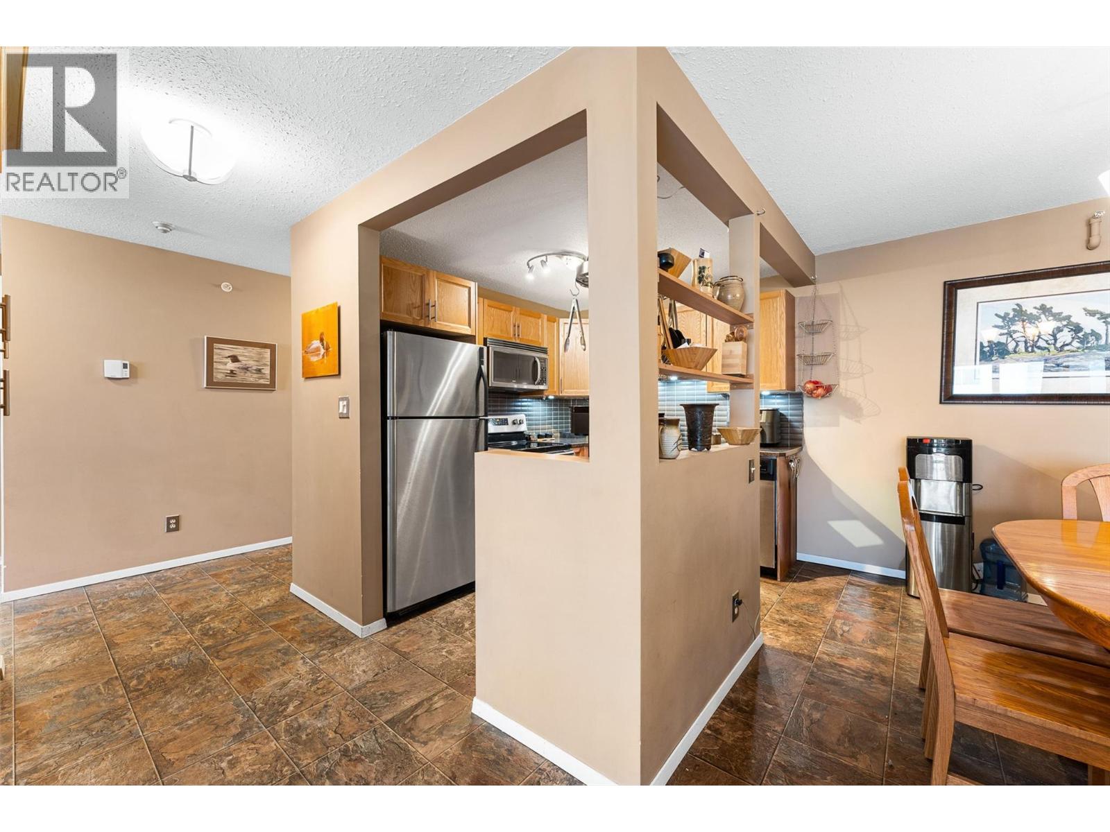 284 Yortkon Avenue Unit# 205