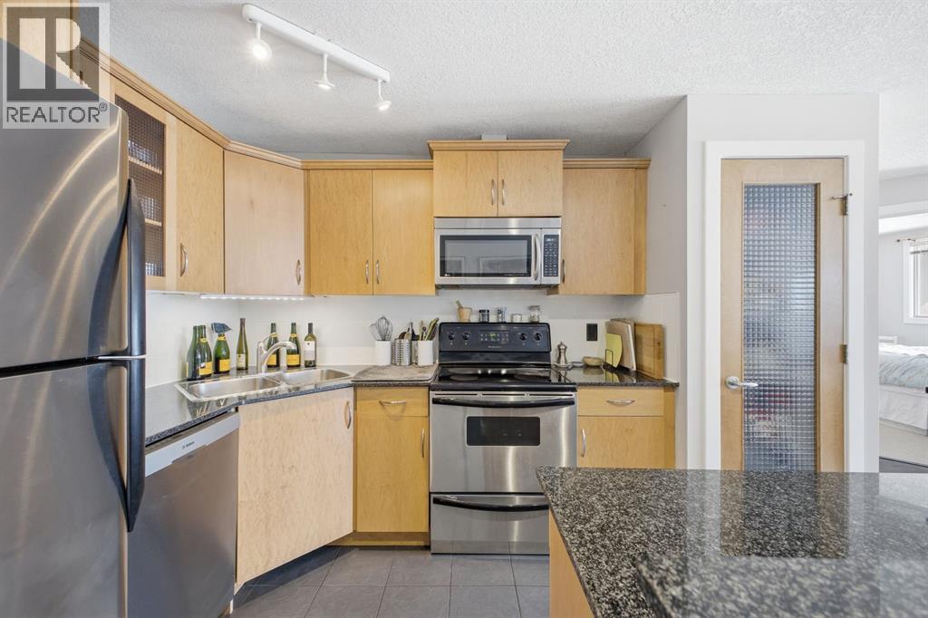 212, 317 19 Avenue SW