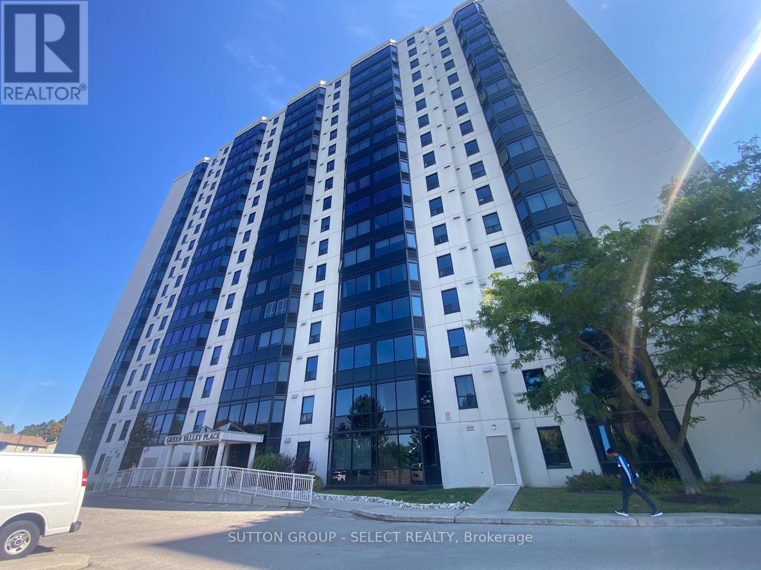 409 - 35 GREEN VALLEY DRIVE