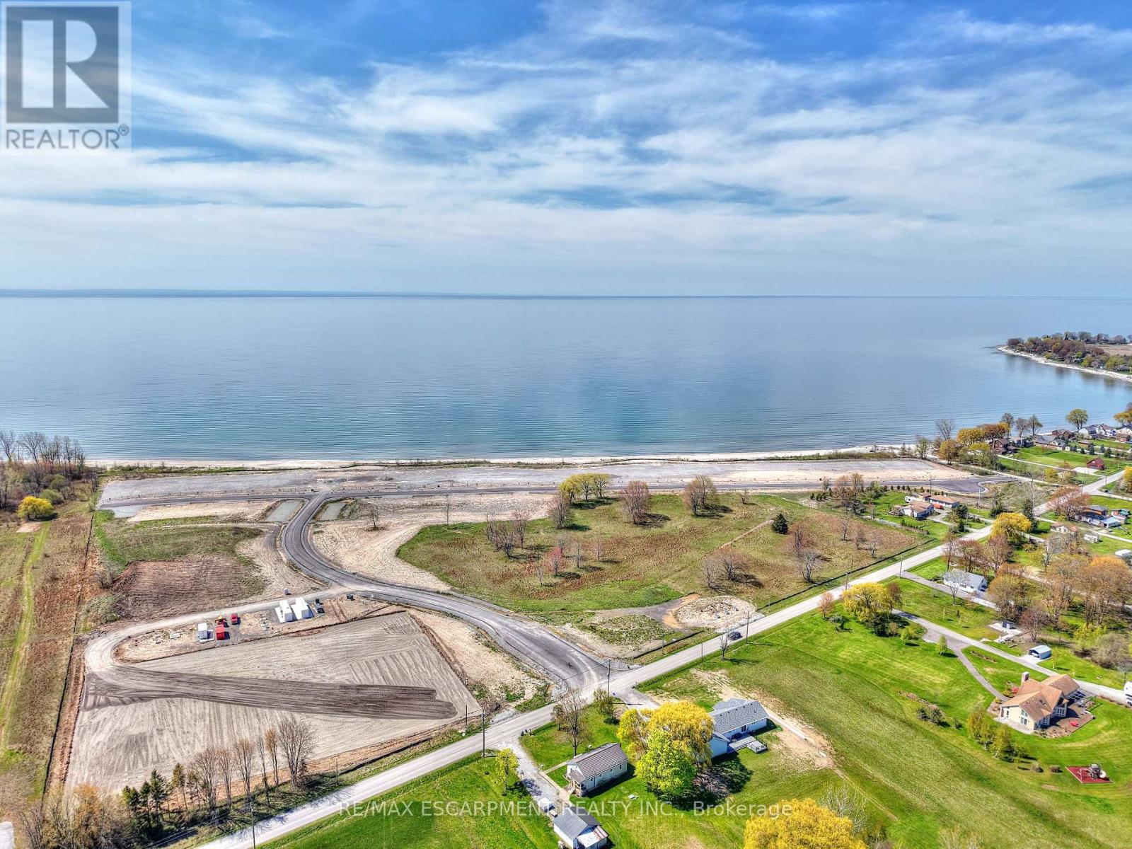 26 - 11705 LAKESHORE ROAD