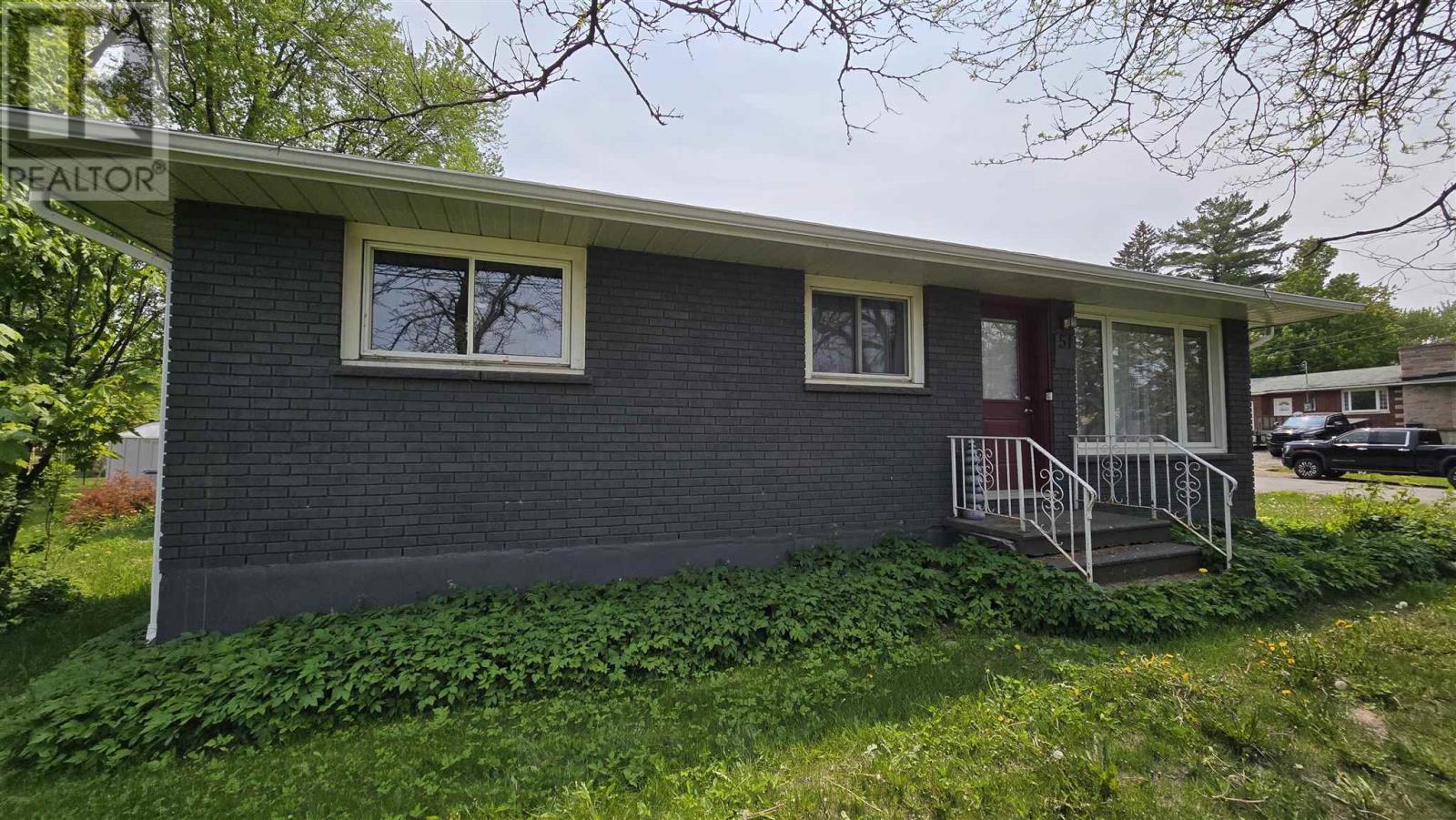 Homes for Sale Sault Ste. Marie 51 Capp AVE