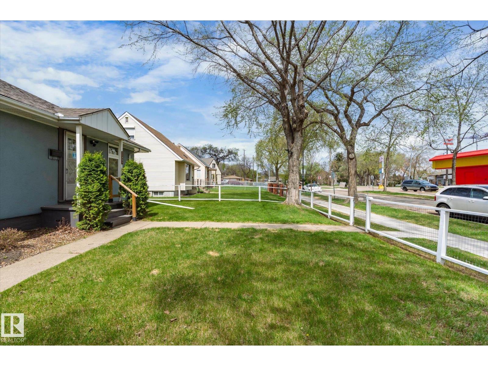 11606 68 ST NW