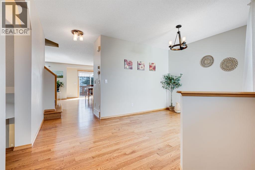 281 Bridlemeadows Common SW
