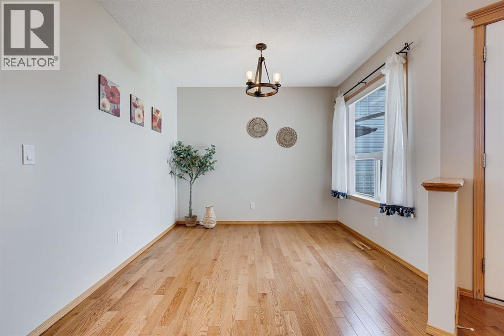 281 Bridlemeadows Common SW