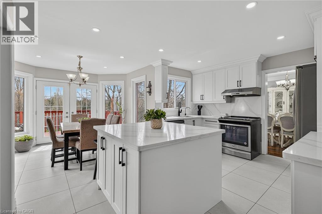 79 HOLBROOK Crescent