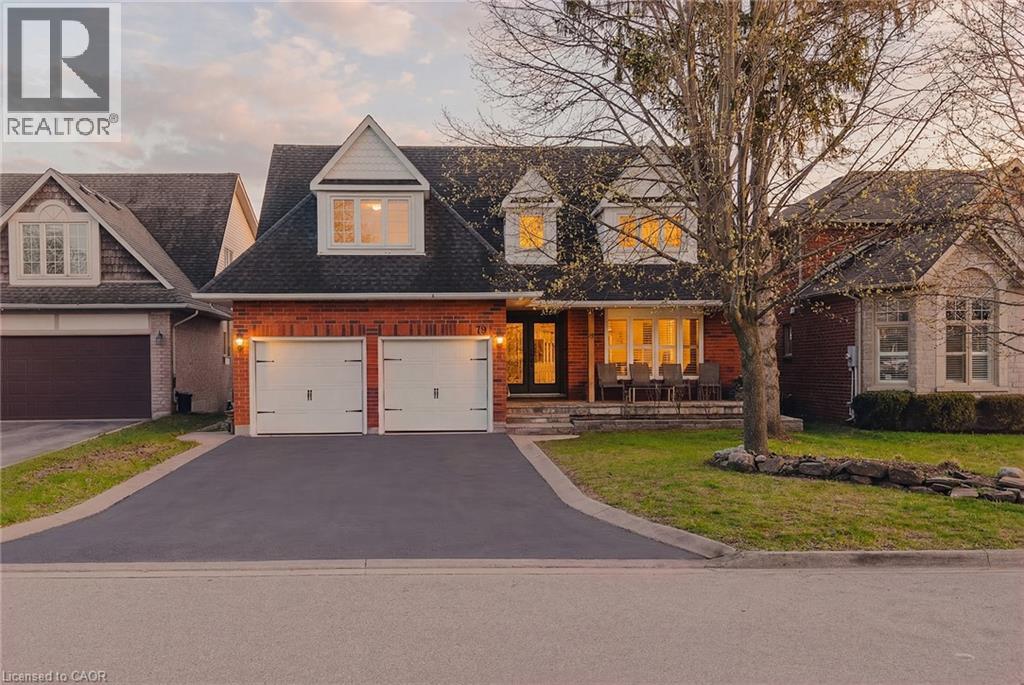 79 HOLBROOK Crescent