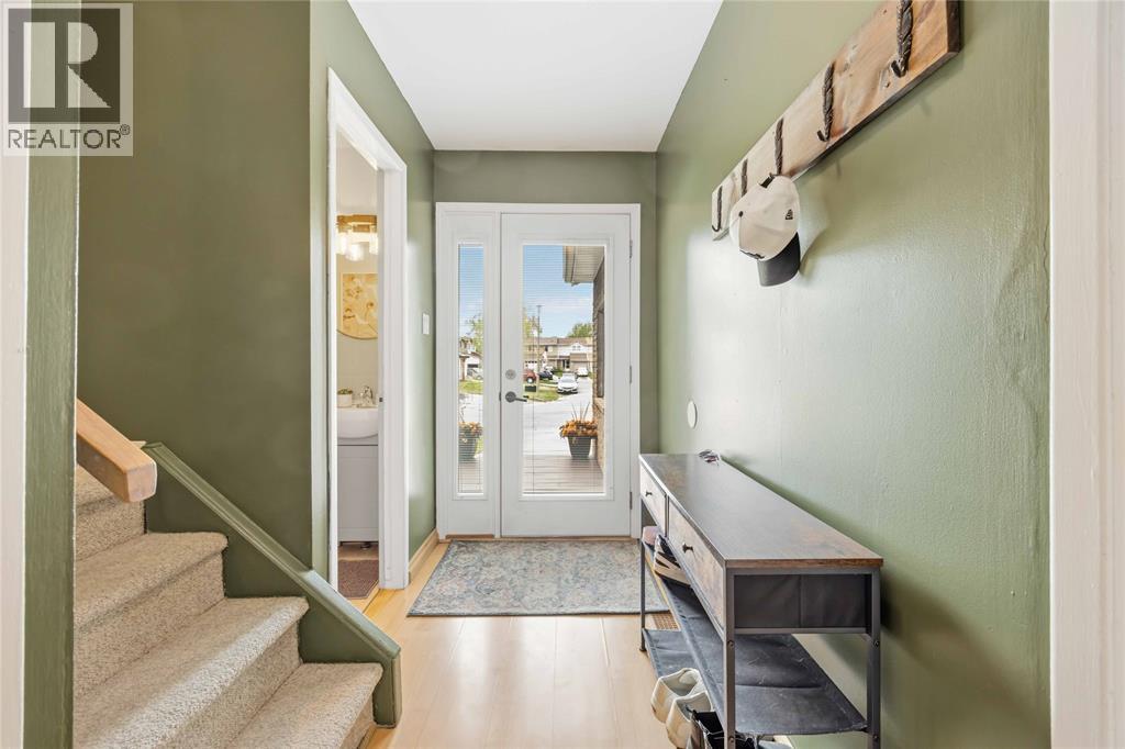 854 Lanark CRESCENT