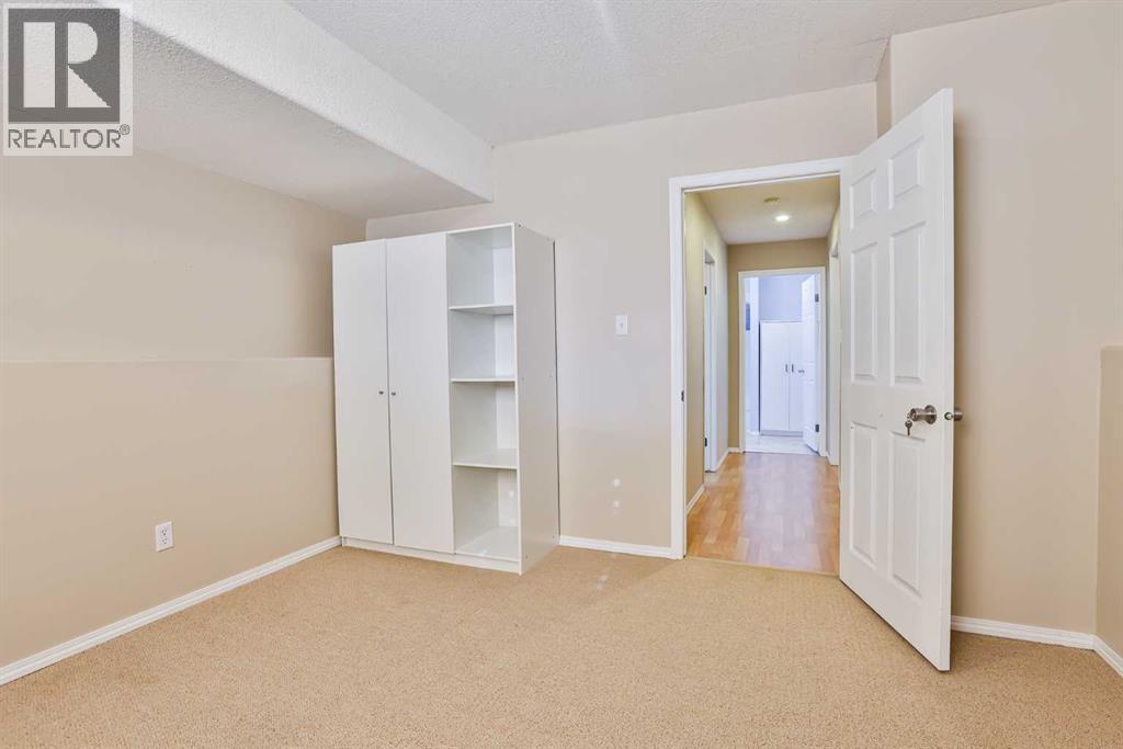 175 Cowichan Court W