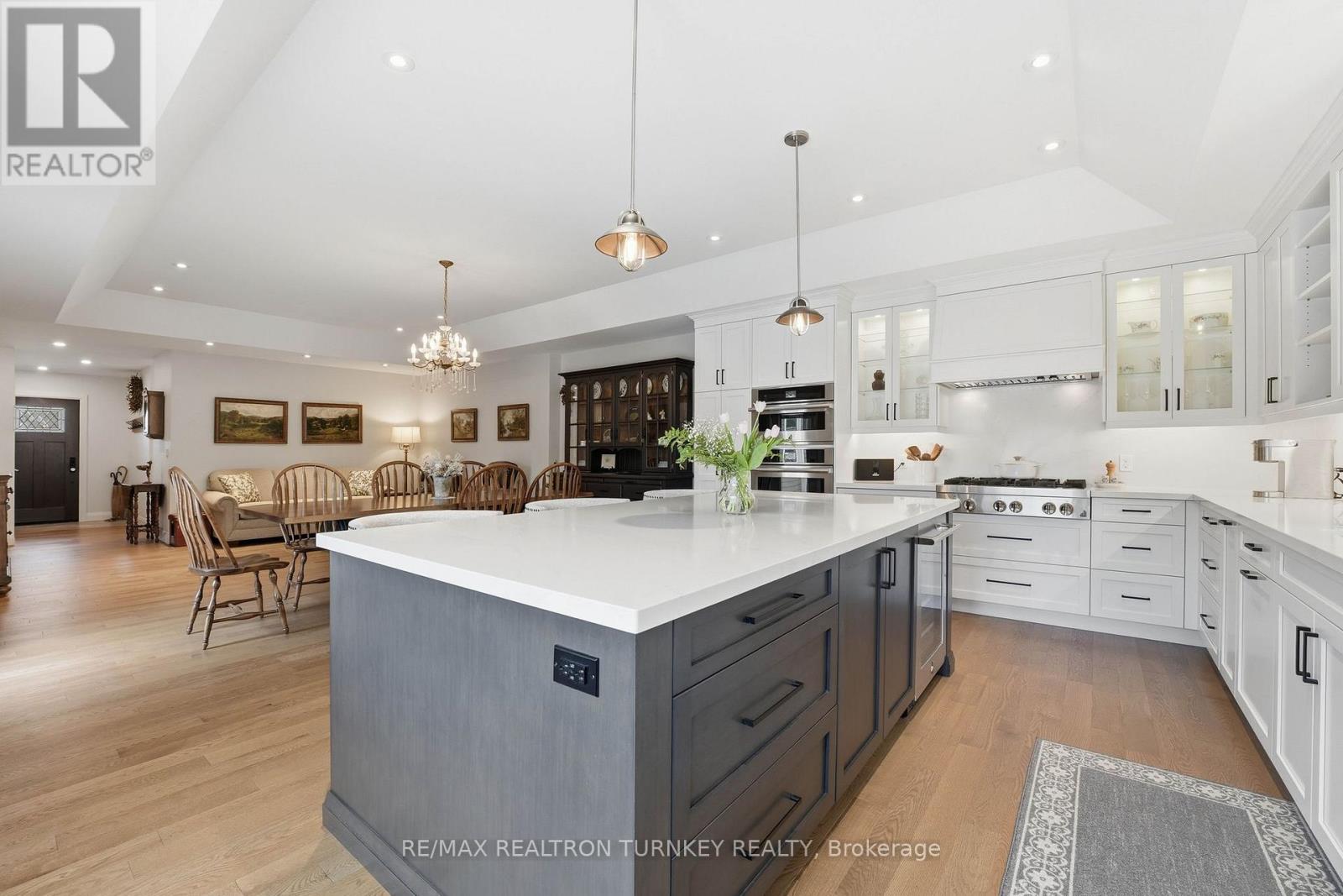 178 PARKVIEW CRESCENT