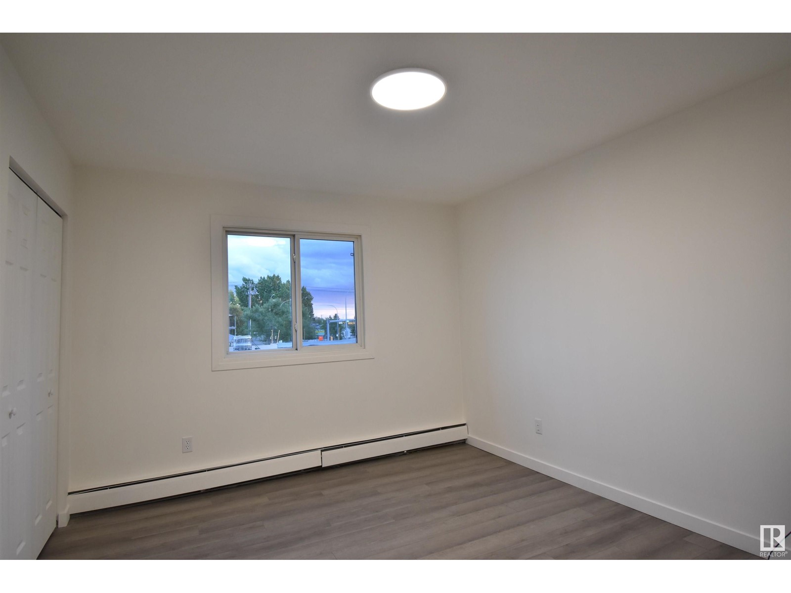 #303 12921 127 ST NW NW