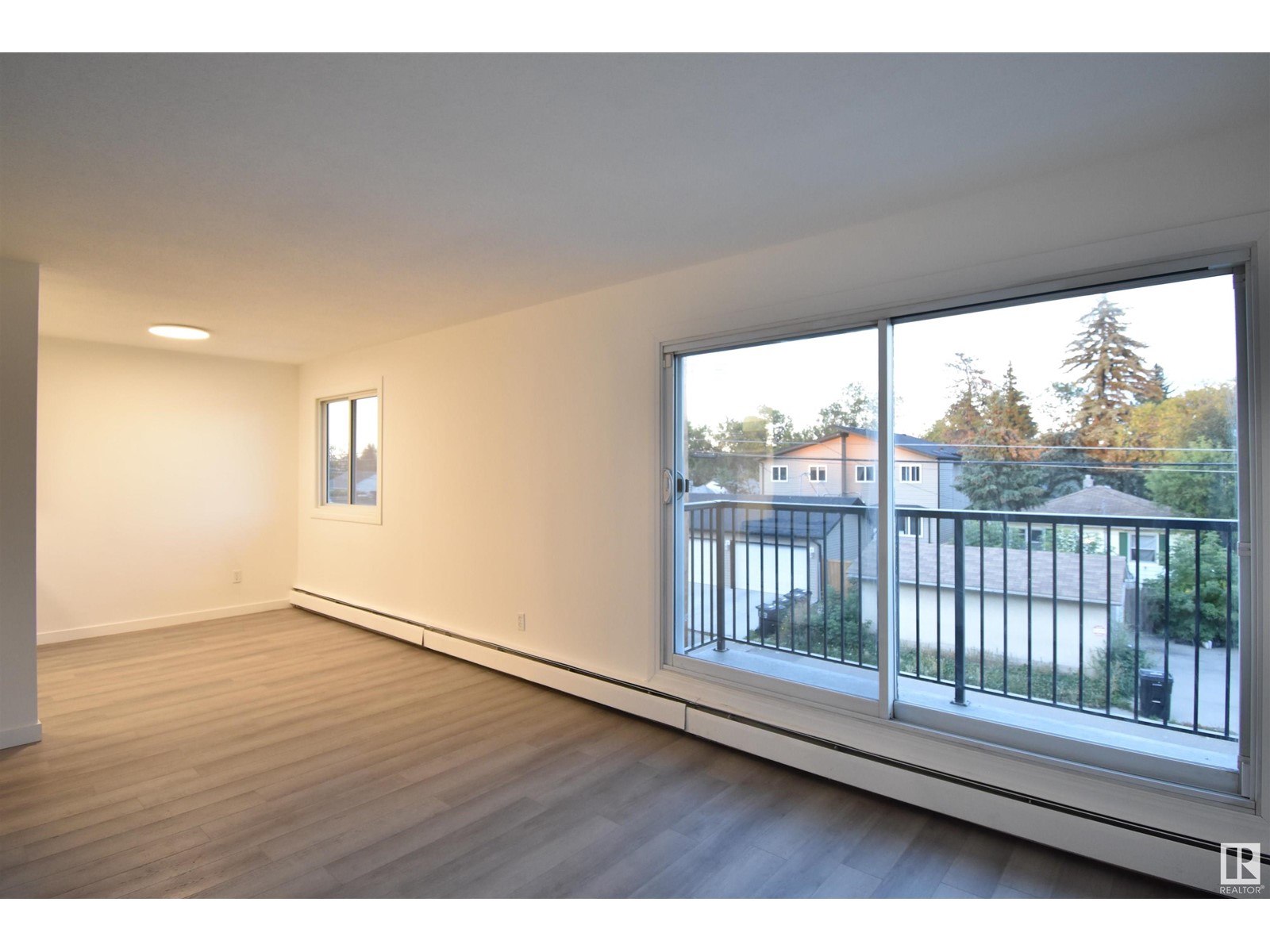 #303 12921 127 ST NW NW