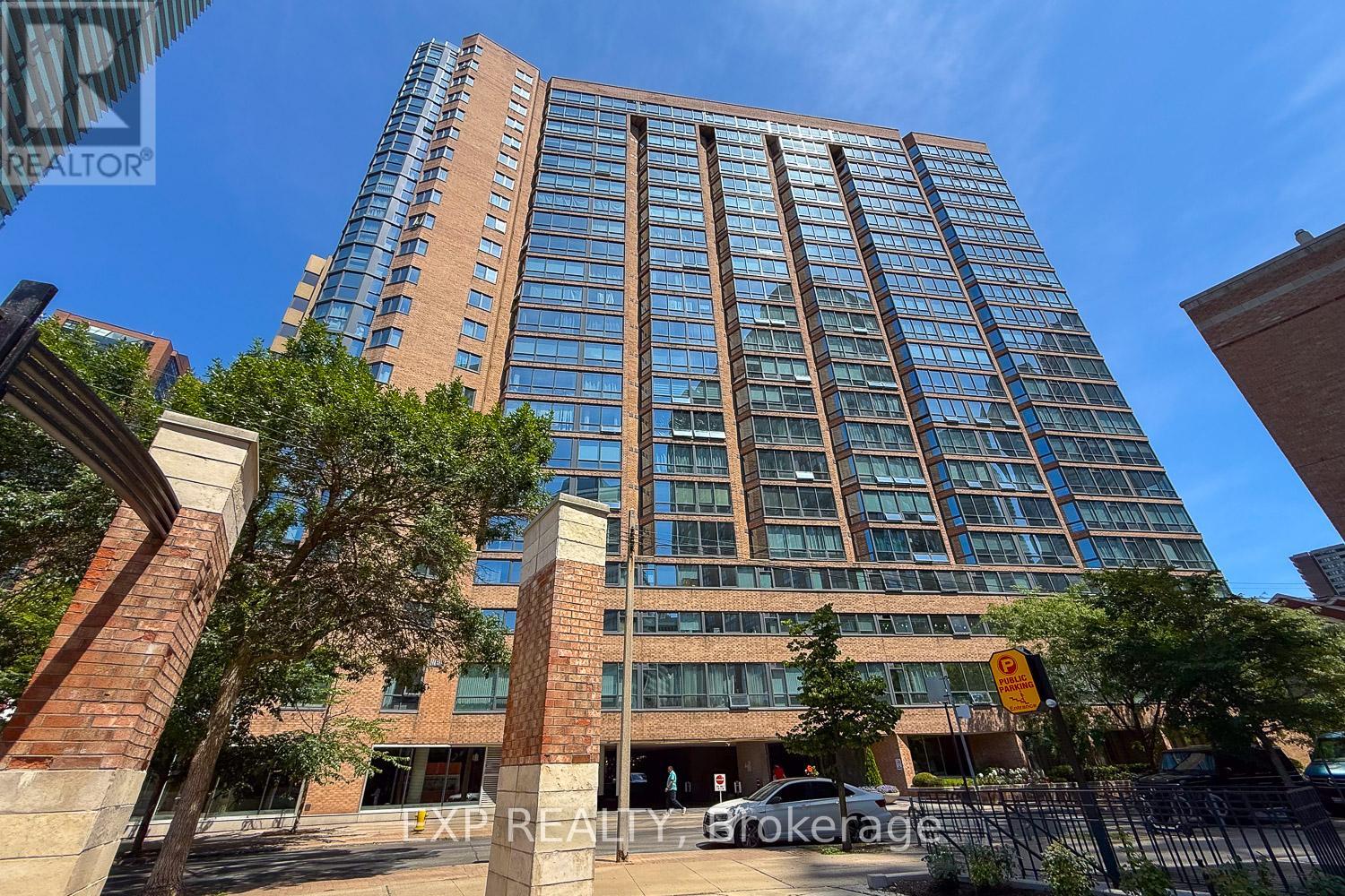 1903 - 1055 BAY STREET