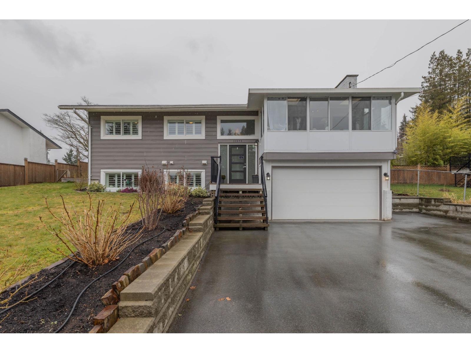 32073 WESTVIEW AVENUE