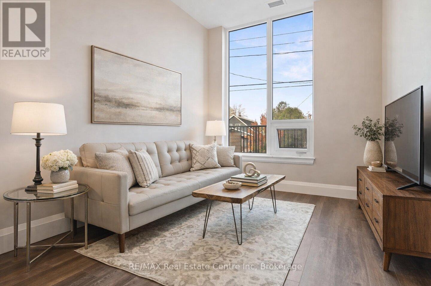 103 - 73 ARTHUR STREET S