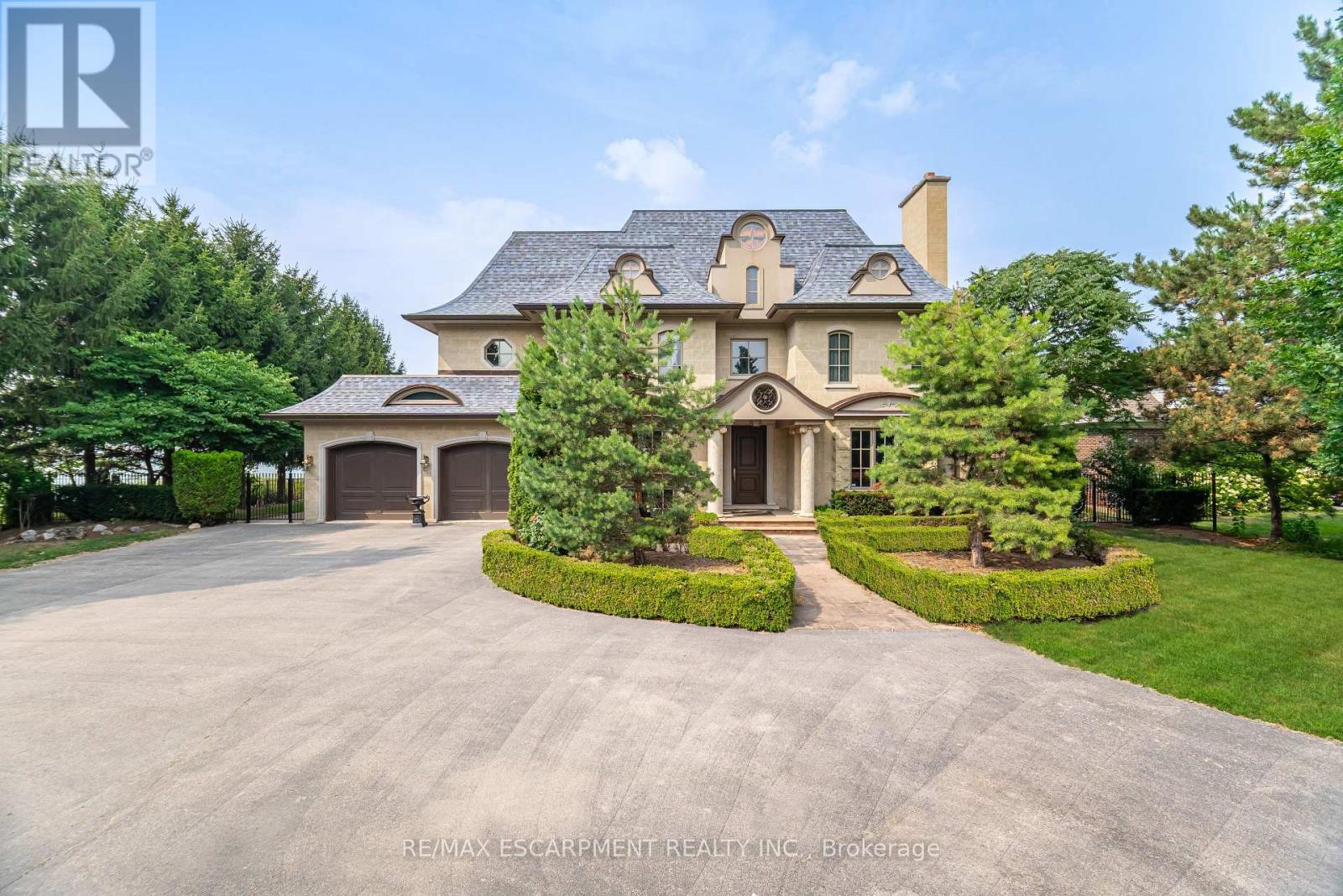 5545 BLEZARD DRIVE