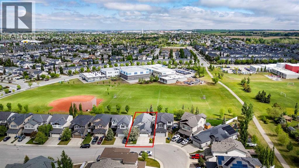 242 Kingsbury View SE